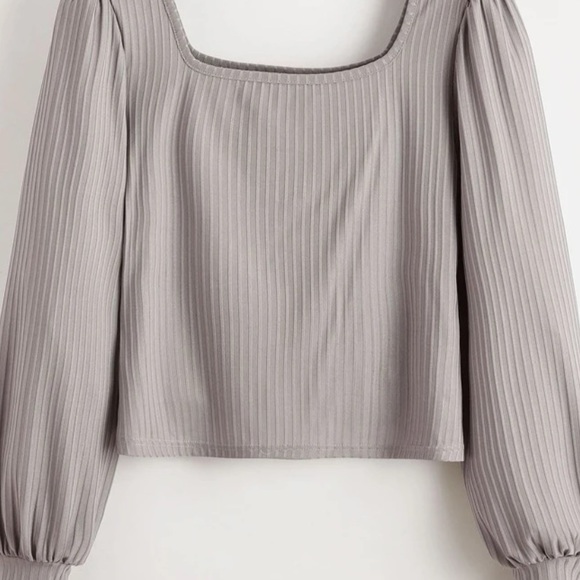 Size medium Shein top. - Picture 7 of 8